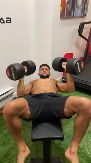 100LB DUMBBELL BENCH PRESS #shorts