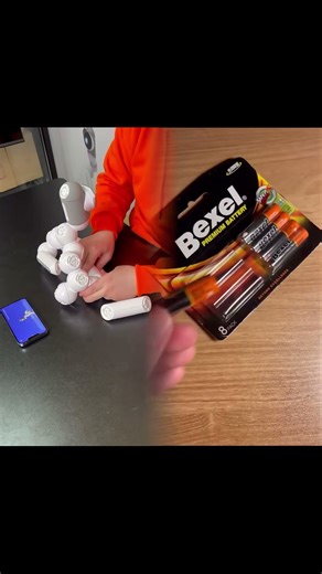 ClicBot. Walking robot