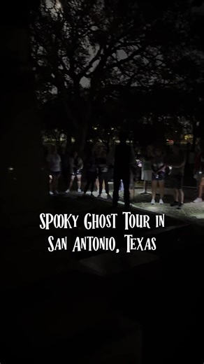 If your idea of romance is ghost stories instead of roses, listen up ‼️ Imagine climbing onto a dark, cozy bus, find your seat by the window And exploring San Antonio after dark while the city looks completely different. You stop at historic spots, step onto quiet streets, and hear the real stories tied to each building. The tragedies, strange sightings, and things locals still whisper about. It feels like a moving haunted storybook… And if that’s your kind of date night, it’s called the Sisters