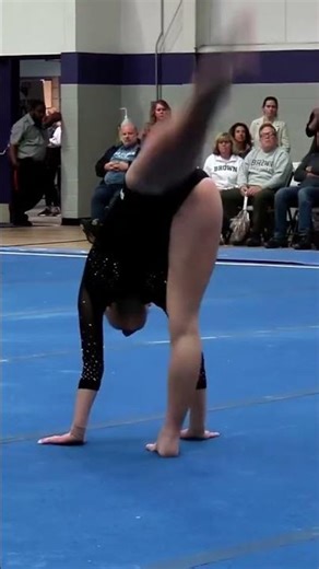 Pure Flexibility 🔥 Floor Acrobat Performance