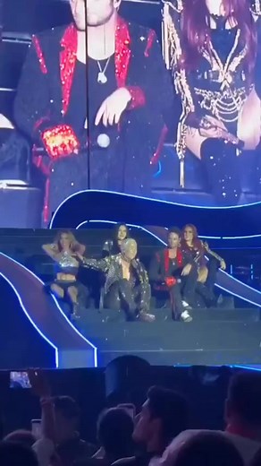 77K views · 4.6K reactions | 梁✨ ️ #RBD #viral #ysoyrebelde #tour #live #elpaso #concierto | RBD Forever | Facebook