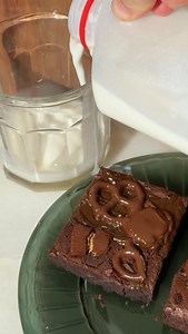 Put that holiday candy to good use with EXTRA chocolate brownies to celebrate the end of the year 🍫🌲🎉 | Dairy MAX