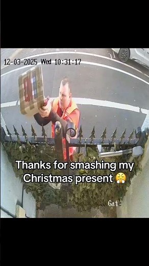 Post man pat at his best 😡 #postman #delivery ‪@royalmail‬ 😏 #ringdoorbell #shortcut #royalmail
