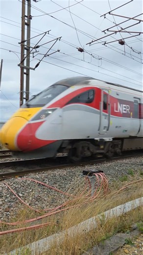 LNER Azuma passes at 125MPH