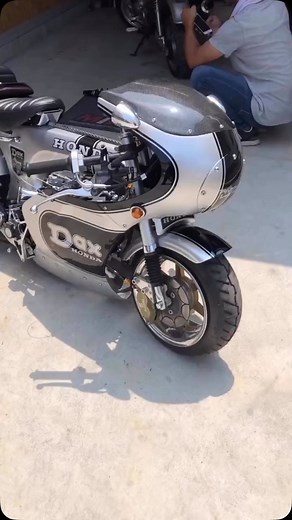 How sweet is this Honda CT cafe racer by @4takt_projects?? Comment below! Video by @gigurotv. . . . #croig #caferacersofinstagram #caferacer #honda #ct70 #hondact125 #moped #trailbike #motorcyclesofinstagram #ridemotorcycleshavefun | Caferacer.com