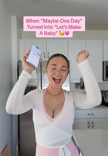 Same cycle, same app — just a completely different energy 🤭✨ Flo isn’t a contraception or conception device.* – #FloApp #PeriodTracker #TTCJourney #TTCcommunity #Relatable Trying to conceive journey, Ovulation tracking, Fertility, Cycle mindset shift, TTC emotions