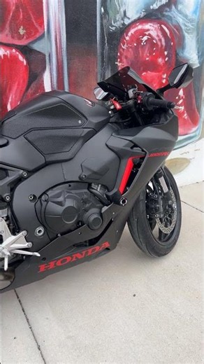 2017 CBR 1000RR “Fireblade” Raw Sound. #fireblade #cbr #honda #superbike #superbikes #cbr1000rr