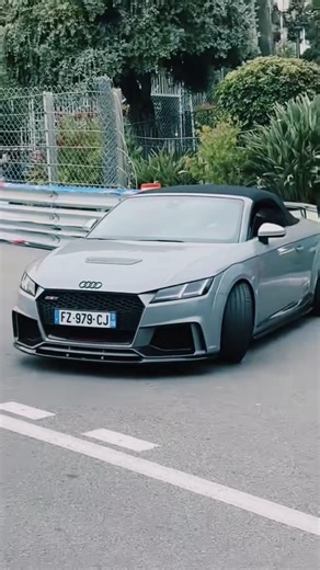 Audi TT RS ka sound itna unique kyun hota hai? 😳🔥