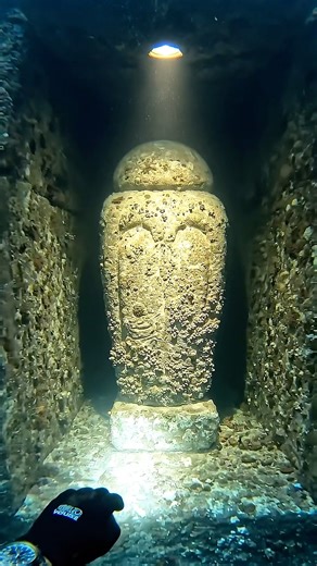 POV: I activated the ANCIENT SCARAB mechanism underwater! 🪲🗿✨