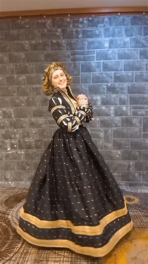 Getting dressed in a 16th century German gown!