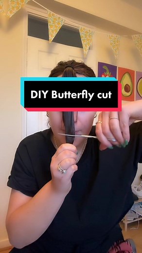 Butterfly Cut on Short Hair Tutorial