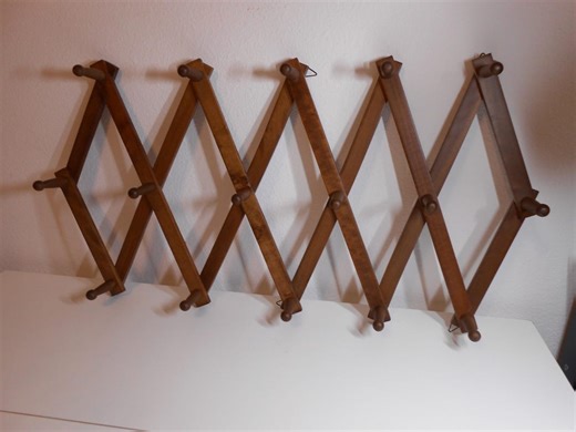 Vintage Walnut Expandable Peg Rack, Accordion Wall Hanger - Etsy