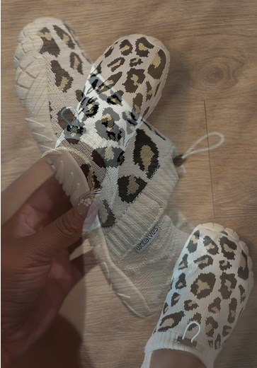 Barefoot Walking Shoes — Best Comfortable Water Shoes (Leopard Print)