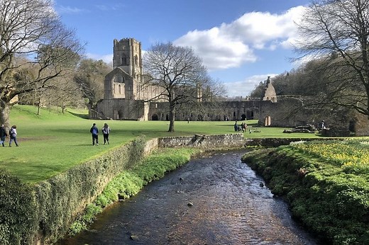 History of Fountains Abbey founded over 890 years where The Secret Garden was filmed