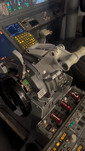 78K views · 40K reactions | Throttle Quadrant on our Boeing 737-800 sim Come and sit in the seat and try for yourself @ aerospace-experience.uk  info@aerospace-experience.uk 0333 3390 737 #flightsimulator #boeing737 #msfs2020 #peterborough #gatwick #giftideas #flightsimulatorexperience #xplane #futurepilot #avgeek #flightdeck | Aerospace Experience Flight Simulators | Facebook