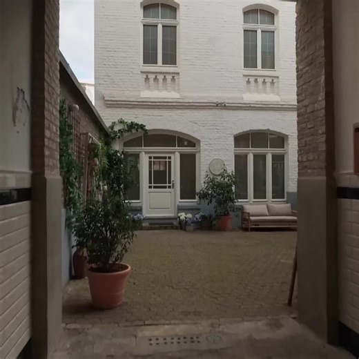 19K views · 343 reactions | Große Sehnsucht nach thailändischen Wurzeln Wo ist Kanchanas Papa Julia Leischik (TEIL 7) #julialeischik #BitteMeldeDich #sat1 #joyn #tvshow #deutsch #deutschland #germany #fblifestyle | Bitte Melde Dich - Julia Leischik | Facebook