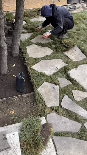 Stone stepper walkways add a modern, organic touch while keeping your front yard feeling open and natural. They’re durable, low-maintenance, and a beautiful way to connect your home’s entrance. 🍃 Ready to elevate your outdoor space? Contact us to get started. #gtalandscaping #gtahomes #torontolandscaping #torontoconstruction #torontohomes #torontolife | Heaven Yard