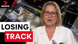 Jacinta Allan’s patience has been tested after facing a barrage of questions on her Suburban Rail Loop. The premier was grilled for 40 minutes before telling reporters ‘We’re done’ and cutting short the tense news conference. 📱Download the 7NEWS app: 7news.link/7newsapp #7NEWS | 7NEWS Melbourne