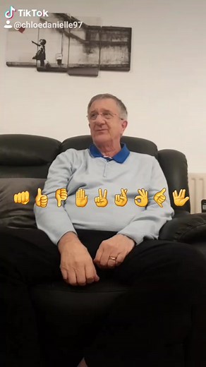 Grandad got it. #foryou #foryoupage #hand #handgestures #grandad #tik_tok