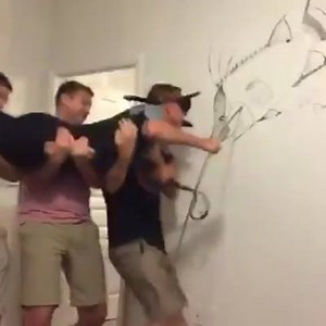 When you're landlocked but you wanna keep your spearfishing skills sharp... Like our page for more awesome videos! Credit: Connor Peters & Conner Daniel | Spearchannel