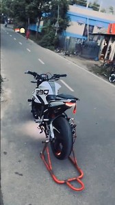 New gixxer 250 white edition modified #new #suzuki #250 #viral #gixxer #dream #colors #bikelover