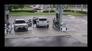 LOCK YOUR DOORS: It takes less than a minute for this crouching suspect to get into the woman's car and steal her purse at the gas pump without her ever suspecting a thing. MORE: fox13news.com/news/florida-news/212184524-story | FOX 13 News - Tampa Bay