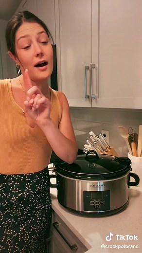 Locking the lid is for transportation, not cooking! Show of hands who knew that👇 #crockpot #tips #cooking #slowcooker #recipe #nowyouknow
