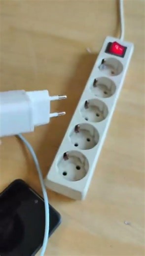 33W Dual-Port Ladegerät im DE-Lager! Mit Power-Display gegen jede Lei...