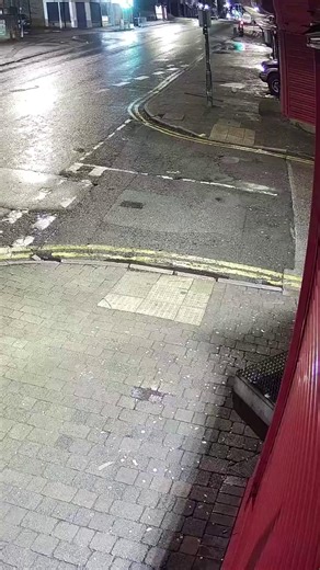 🚨 Moment crooks make a getaway after 'repeated' ram-raid chaos #bradford #crime #yorkshire | Yorkshire Live