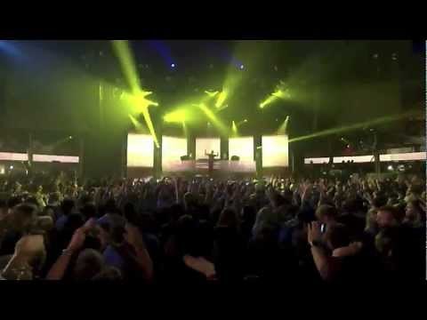 Calvin Harris - Feel So Close (Live at iTunes Festival 2012)
