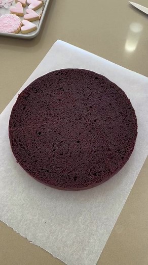 773K views · 10K reactions | #asprinkleontop #cas_cakery #viralvideo #cakedesign #heartcake #viral #cakeartist #cakelover #cakedecorating #cake | Cakes Decorating | Facebook