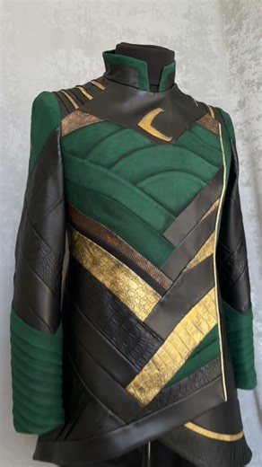 Custom creation inspired by Loki, trickster and changer of shapes✨