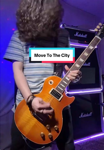 Move To The City Live Version improv guitar solo by GNR 🌹😝 I didn’t plan on playing this last night i sorta dropped it in last minute but it turned out great and ended up being a TON of fun! See you tonight and happy Easter! 🤘🤘 #gunsnroses #slash #axlrose #gnr #fyp