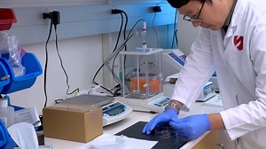 A Microfluidic Platform for Stimulating Chondrocytes with Dynamic Compression