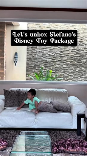 Get ready to play pretend with the ultimate space explorer kit - Buzz Lightyear Spaceship Set and Interstellar Rockets! 敖 Shop #DisneyRoleplay at all leading toy stores nationwide. Get it online: ️Lazada: https://bit.ly/DisneyRoleplayLZD ️Shopee: https://bit.ly/DisneyRoleplaySHP | Richwell Club | Facebook