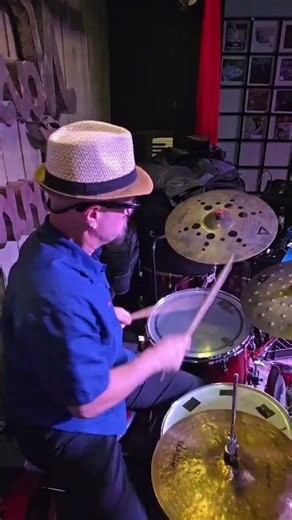 Blues Drum Solo! #DrumSolo #LiveDrumming #DrummerLife #DrumReels #LiveMusic