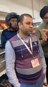 Weight Machine Ka Game! Public Ko Bewakoof Bana Rahe? 🤔 #shorts