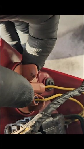 #car #howto #taillight #bulb #replacement in #1minute #hyundai #santafe