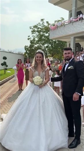 Dhendri takon nusen🥰#short #wedding #albania #hidajetdervishi #dasma #event #bride #studiojeti Co