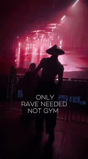 WHEN HARDTECHNO HITS #techno #technodance #holypriest #hardtechno