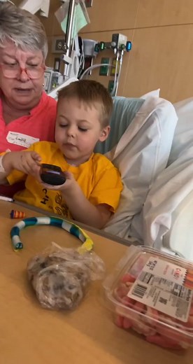 We love BINGO days at the hospital!! #steadfamilychildrenshospital #bingo #bluey #leukemia #childhoodcancer #wesleywillwin #phoenix