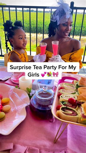 Shena (@shenavici)’s videos with original sound - Shena