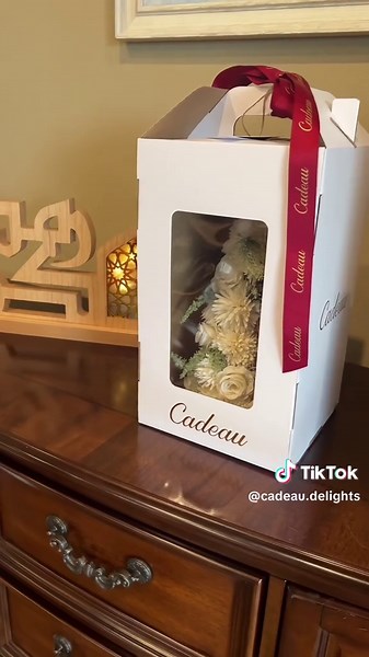 Date Palm Trees as Perfect Gatherings Centerpieces