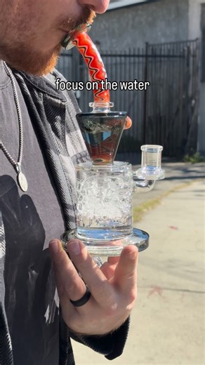 Alien Flower Monkey on Instagram: "So hypnotizing 🤤you can watch this over and over again 🔥"