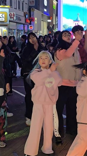 도마도마🎵 바로 도마 챌린지!! #춤추는윤지 #도마 #도마챌린지 #쇼츠 #챌린지 #댄스 #원빈행진곡 #kpop #춤추는곰돌 #춤추는곰돌의랜덤댄스