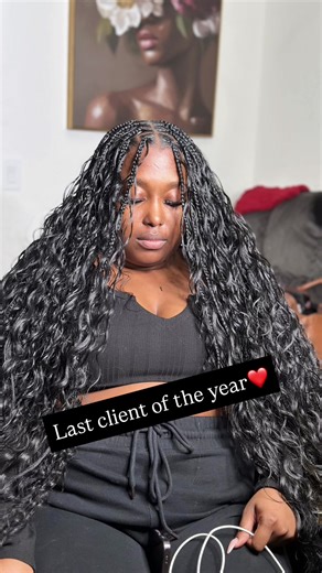 🔥Last Style of the Year: Bora Bora Braids 🔥 Wrap up 2025 with a bold and beautiful look! These Bora Bora Braids are the perfect blend of island glam and protective styling long, luxurious, lightweight, and full of tropical vibes 🌴💦 🖤 Neat parts 🖤 Soft, wavy ends 🖤 Ultra light feel 🖤 Hair Included 🖤 Styled to perfection 📍Serviced in San Diego, CA 📲 Call or text to book: (442) 273-7199 💻 Booking link: https://booksy.com/en-us/1418328_rootz-ii-riches_hair-salon_134656_san-diego 🖤 Rootz