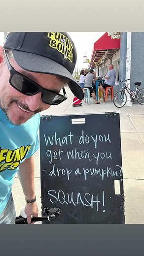 Who saw that pun-chline coming? Grab a copy of my hilarous book FUNNY BONES (link in my bio) 😅 #puns #punsworld #comedy #chiropractichumor #laughter #fyp