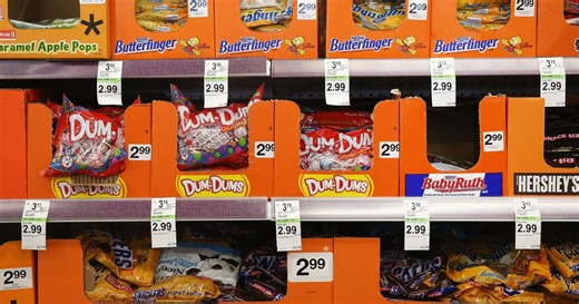 Last-Minute Halloween Candy Deals You Can’t Miss