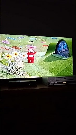 Teletubbies Uh Oh Messes And Muddles Po Rushes Off For The Twisty Dance