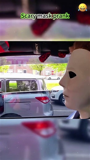 Scary mask prank🤣🤣#funny #foryou #fyp #funnyvideos #funnymoments #hhh #prank
